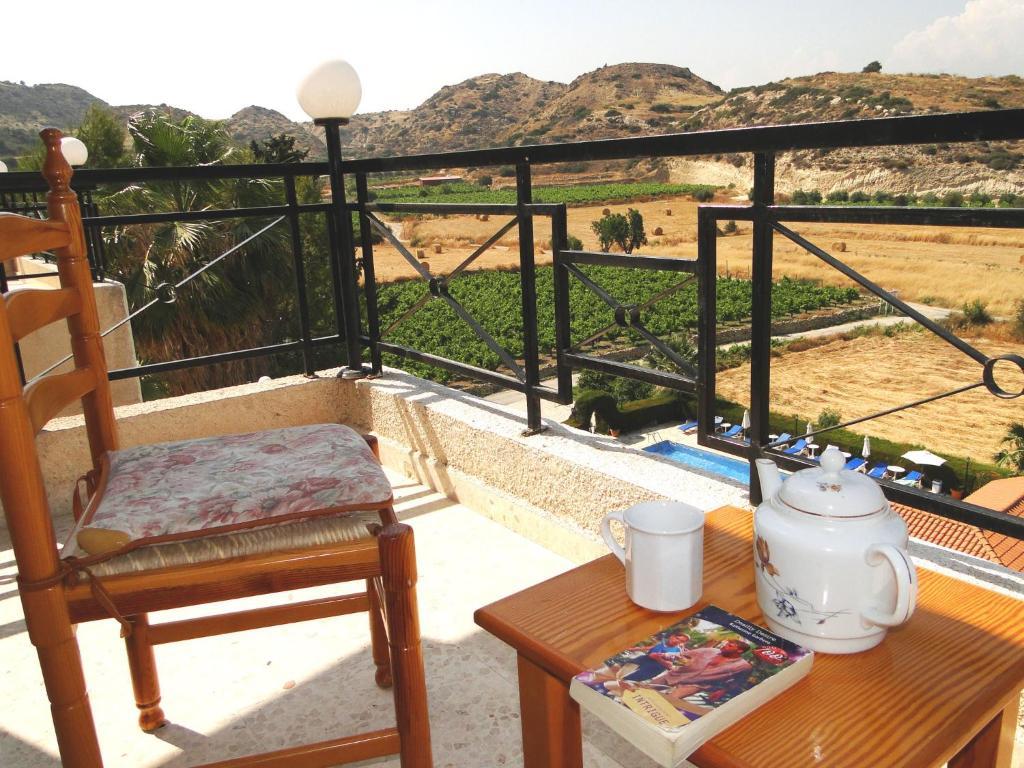 Ampelokipi Holiday Apartments Pissouri Rum bild