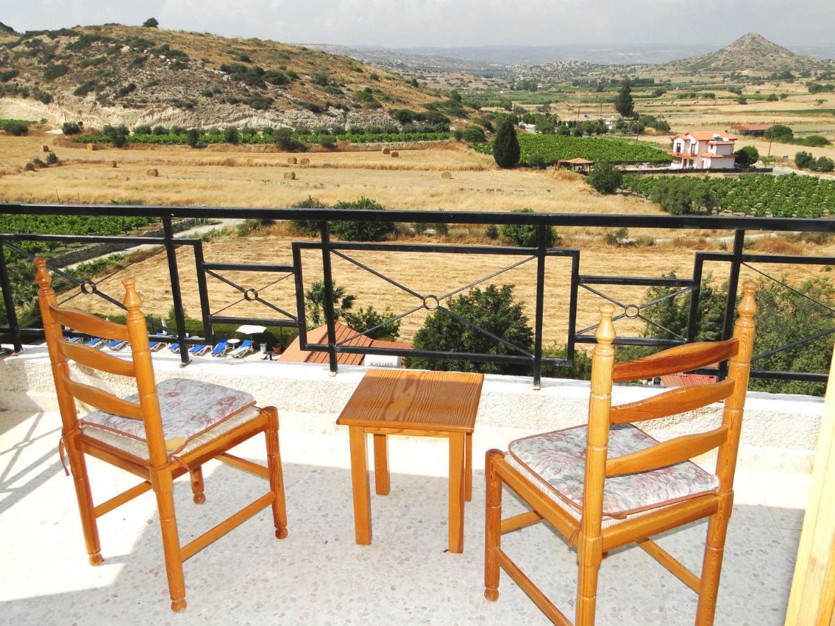 Ampelokipi Holiday Apartments Pissouri Rum bild